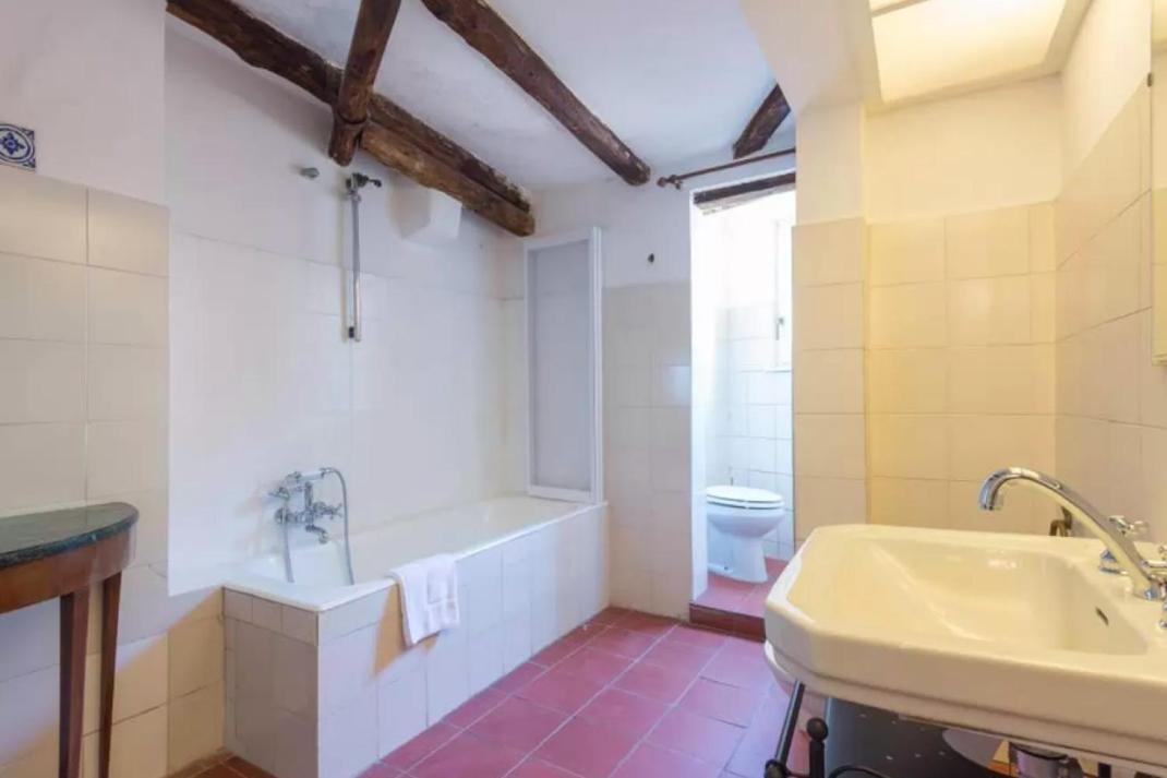 Pantheon Luxury Terrace Apartment